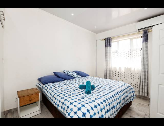 6 BEDROOM FREEHOLD FOR SALE IN BLUFF